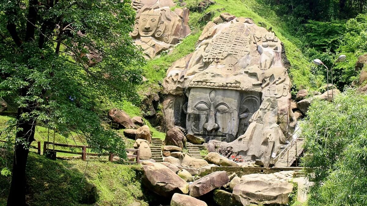 Unakoti